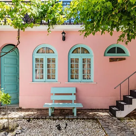 Hostel Kali Vice Surf Almada