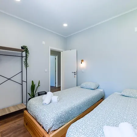 Kali Vice Surf Hostal Costa da Caparica