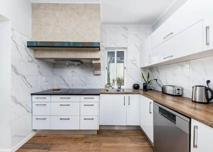 Kali Vice Surf Hostel