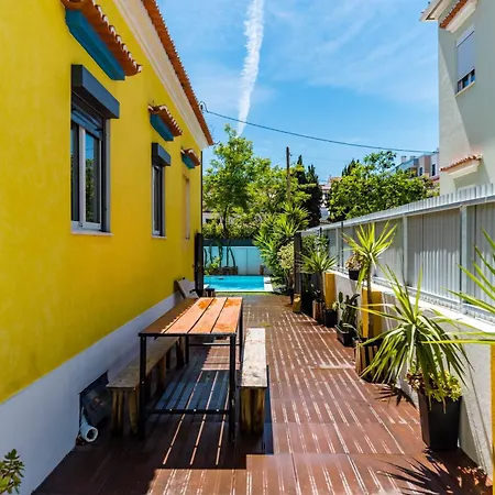 Kali Vice Surf Hostel